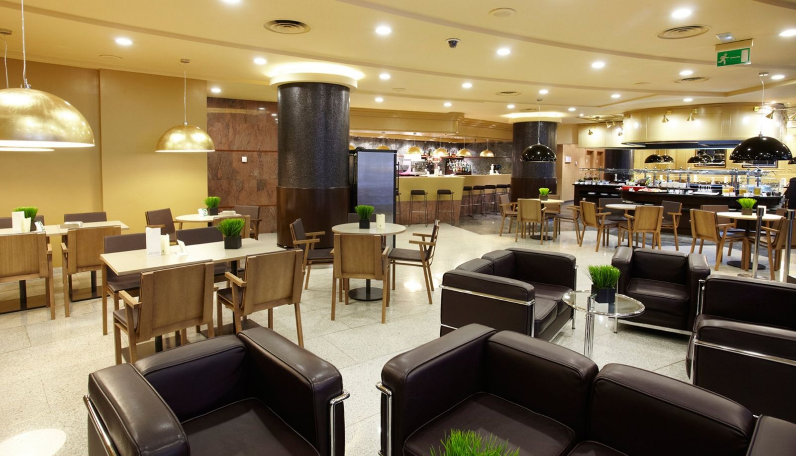Bar - Suites Plaza Hotel & Wellness Andorra