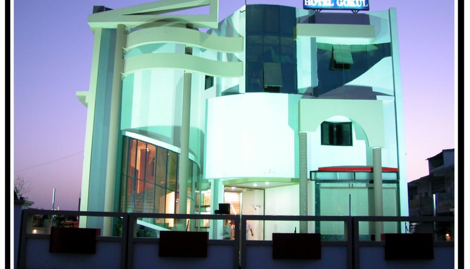 Info - Hotel Gokul