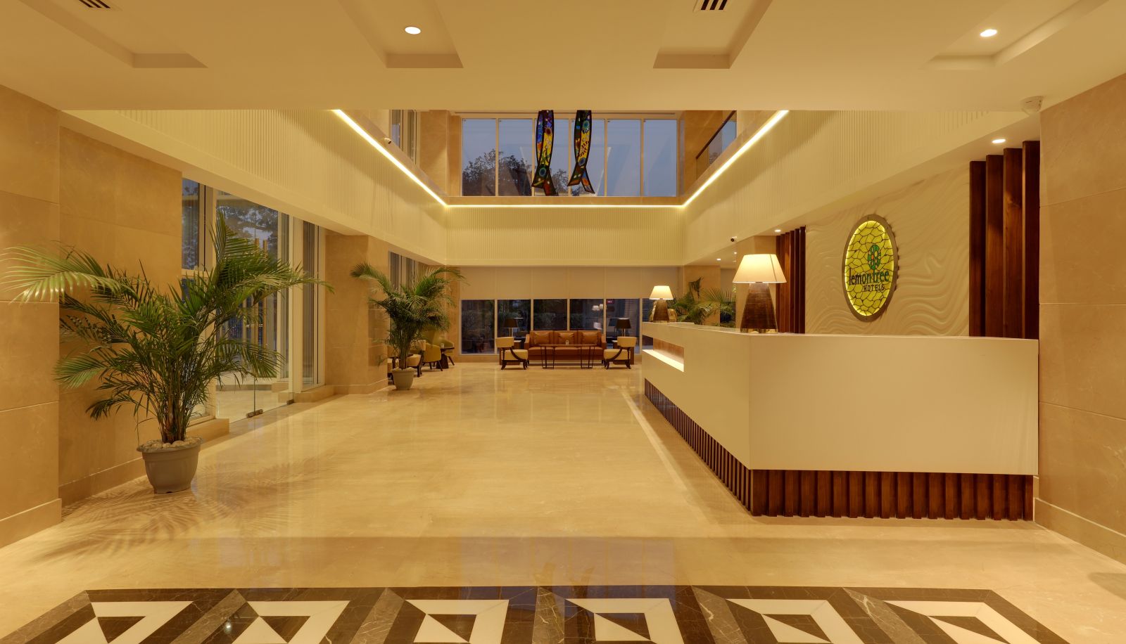Rezeption - LEMON TREE HOTEL-JHANSI