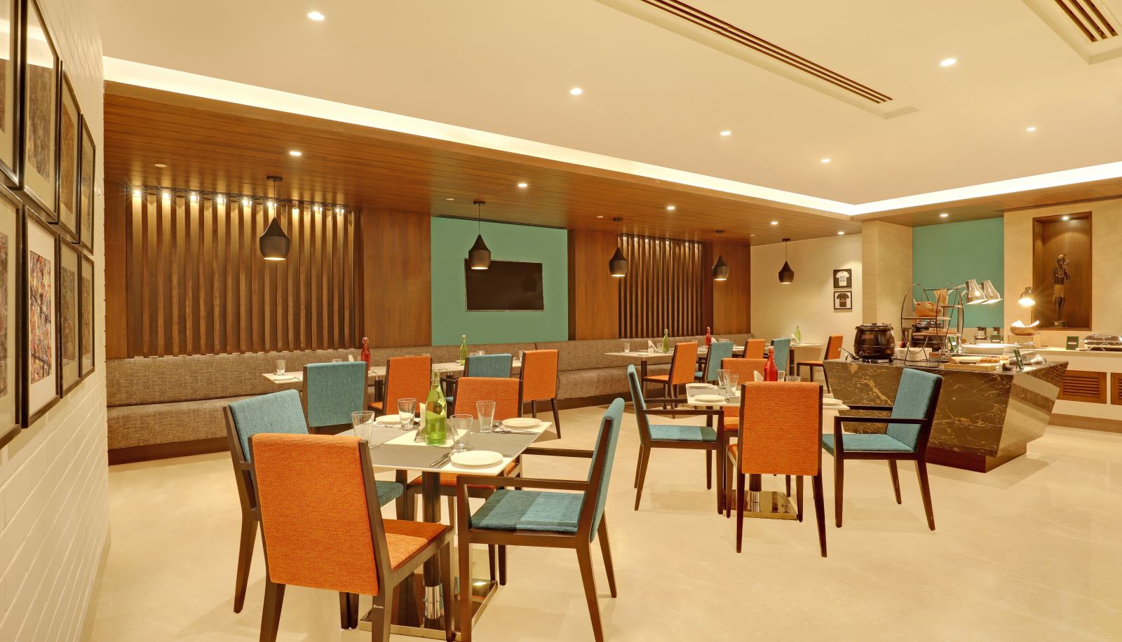 Restaurant - LEMON TREE HOTEL-JHANSI