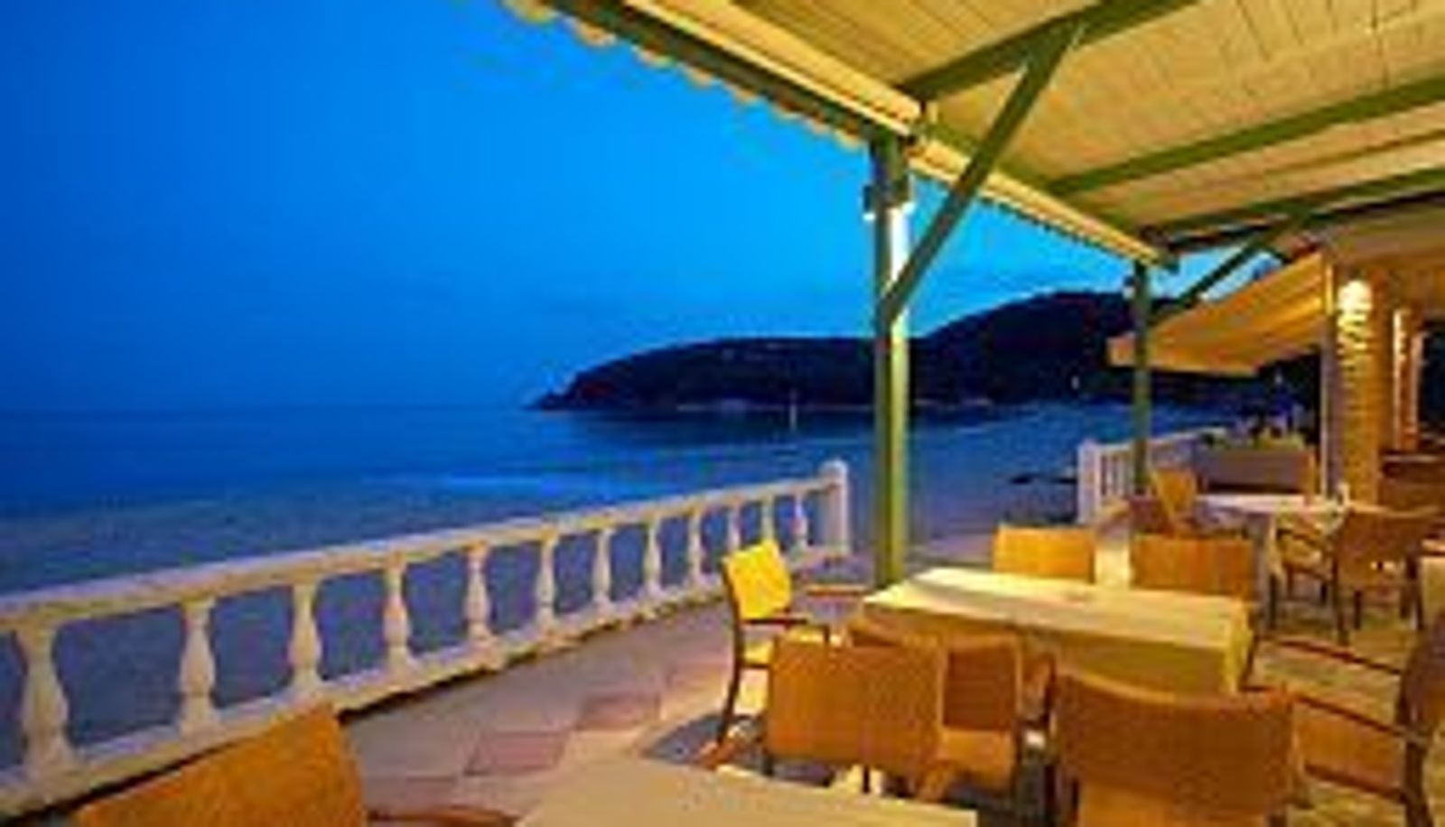 Frühstücksraum innerhalb des Restaurants - Parga Beach Hotel
