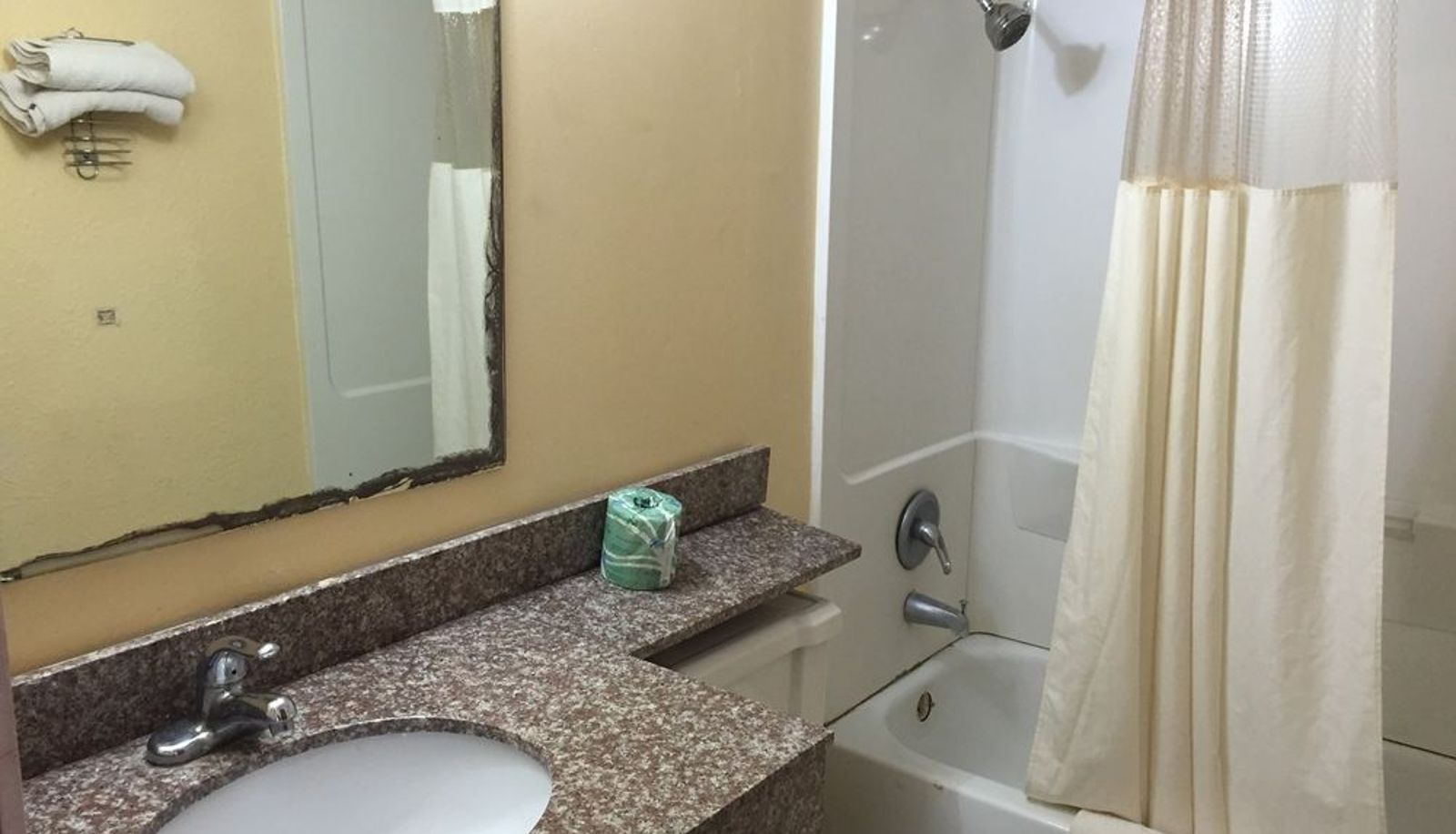Bagno - Pelican Inn