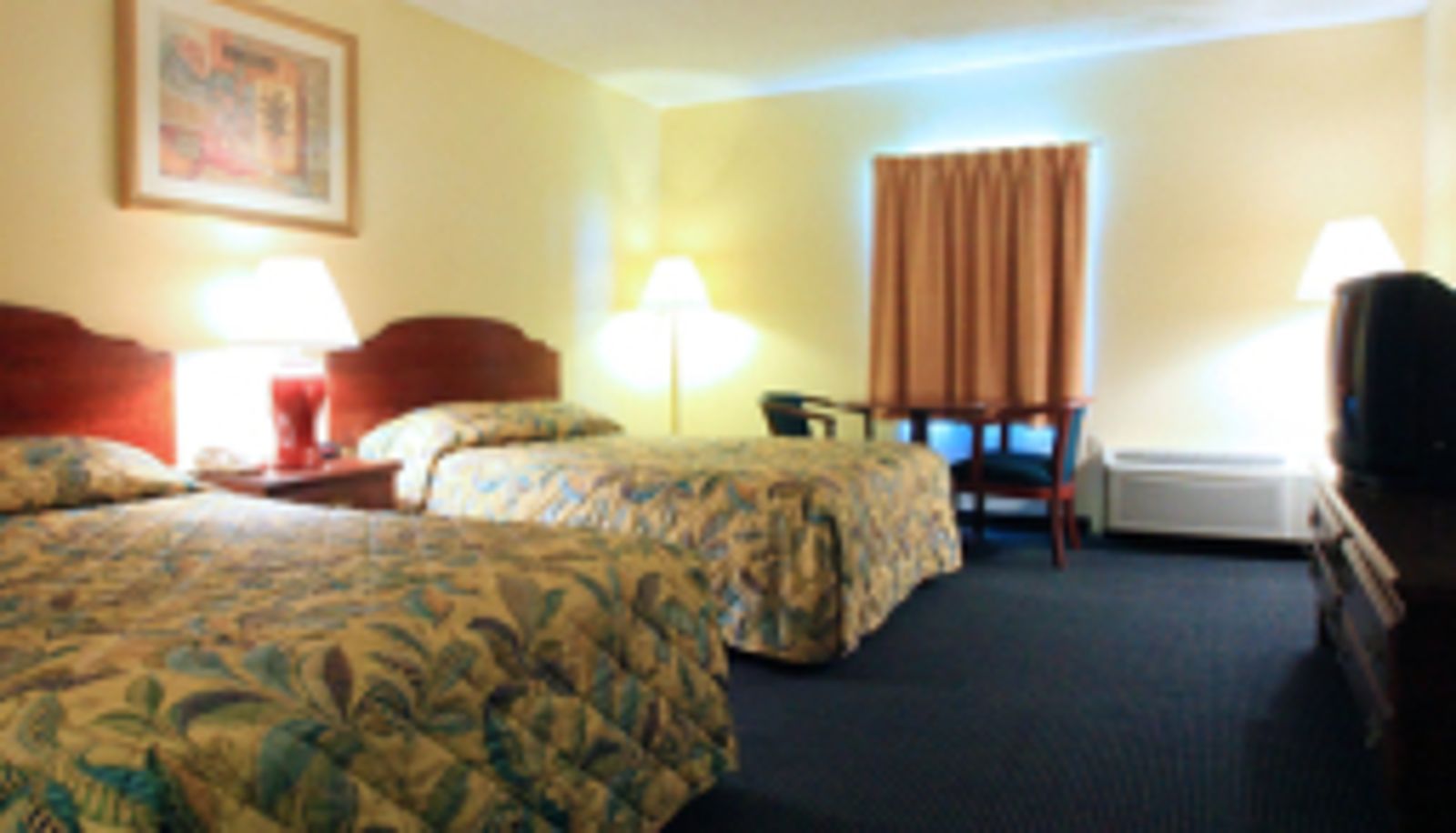 Camera - Country Host Inn Franklin