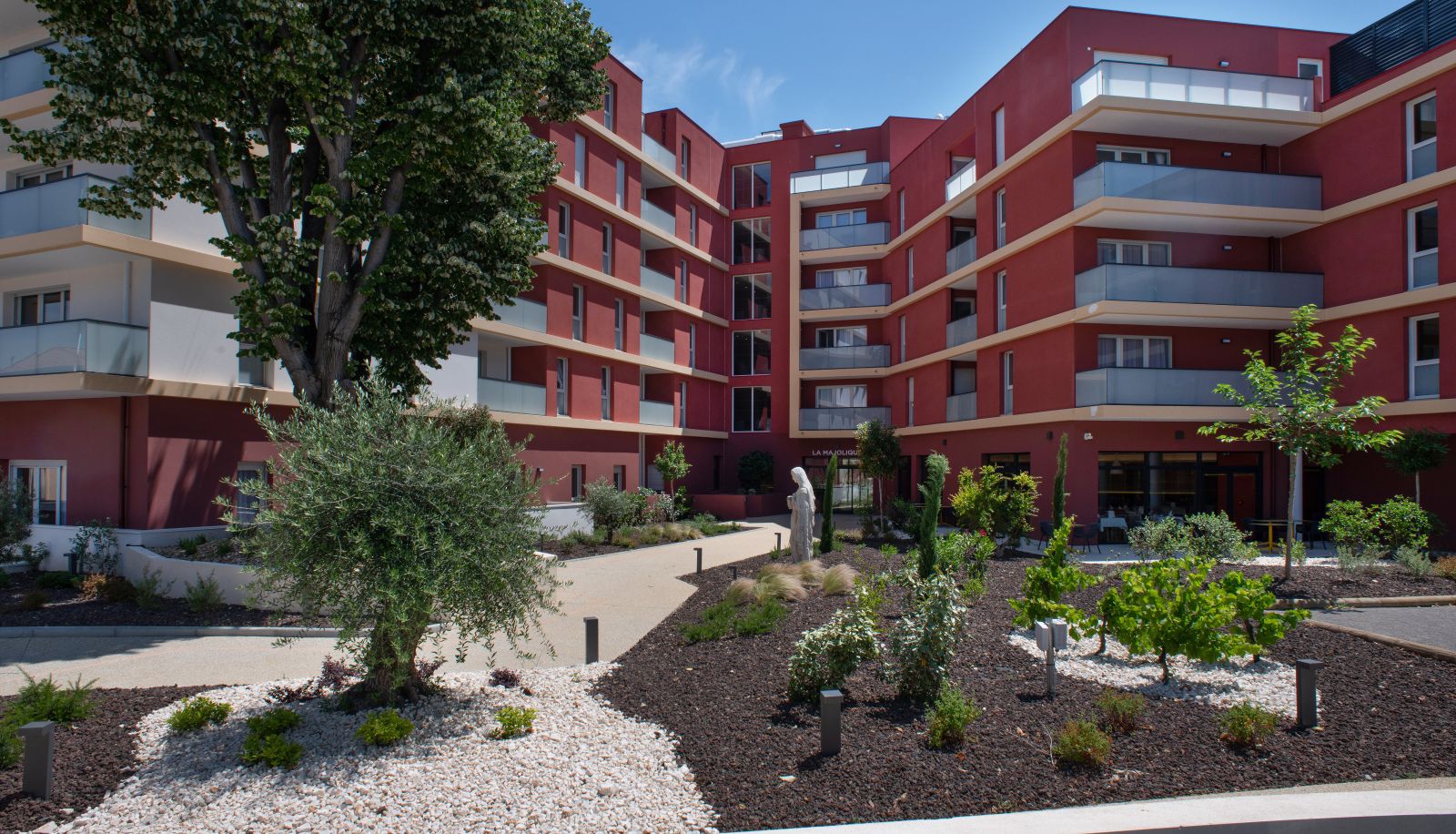 Zona exterior del hotel - DOMITYS LA MAJOLIQUE