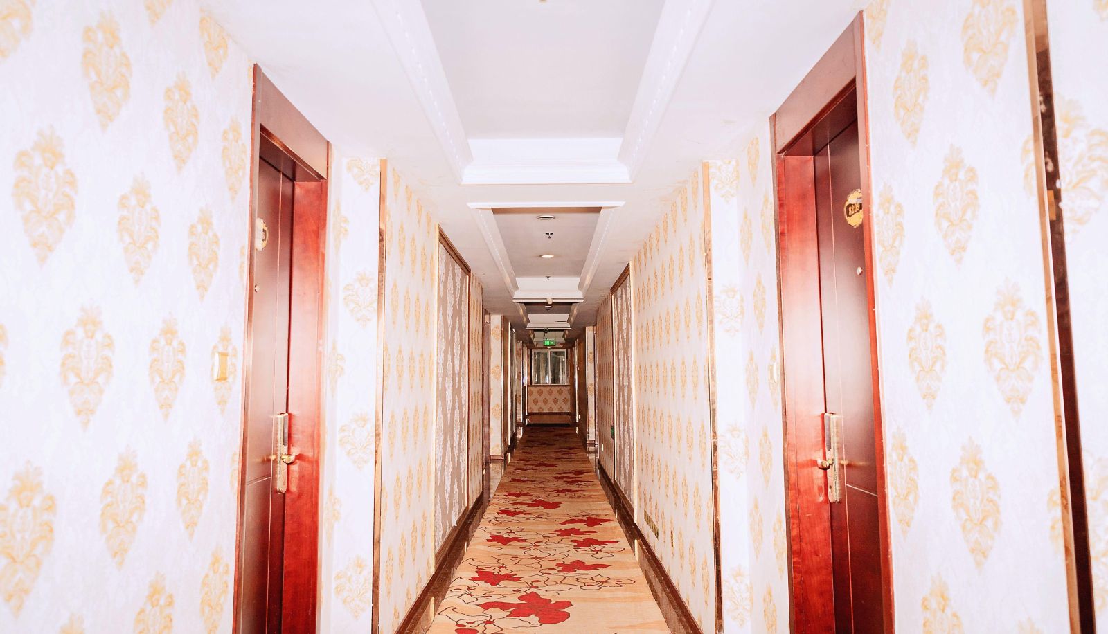 Hotel outdoor area - OYO · Shengfeng Business Hotel (People's Hospital of Rui'an Passenger Transport Center)