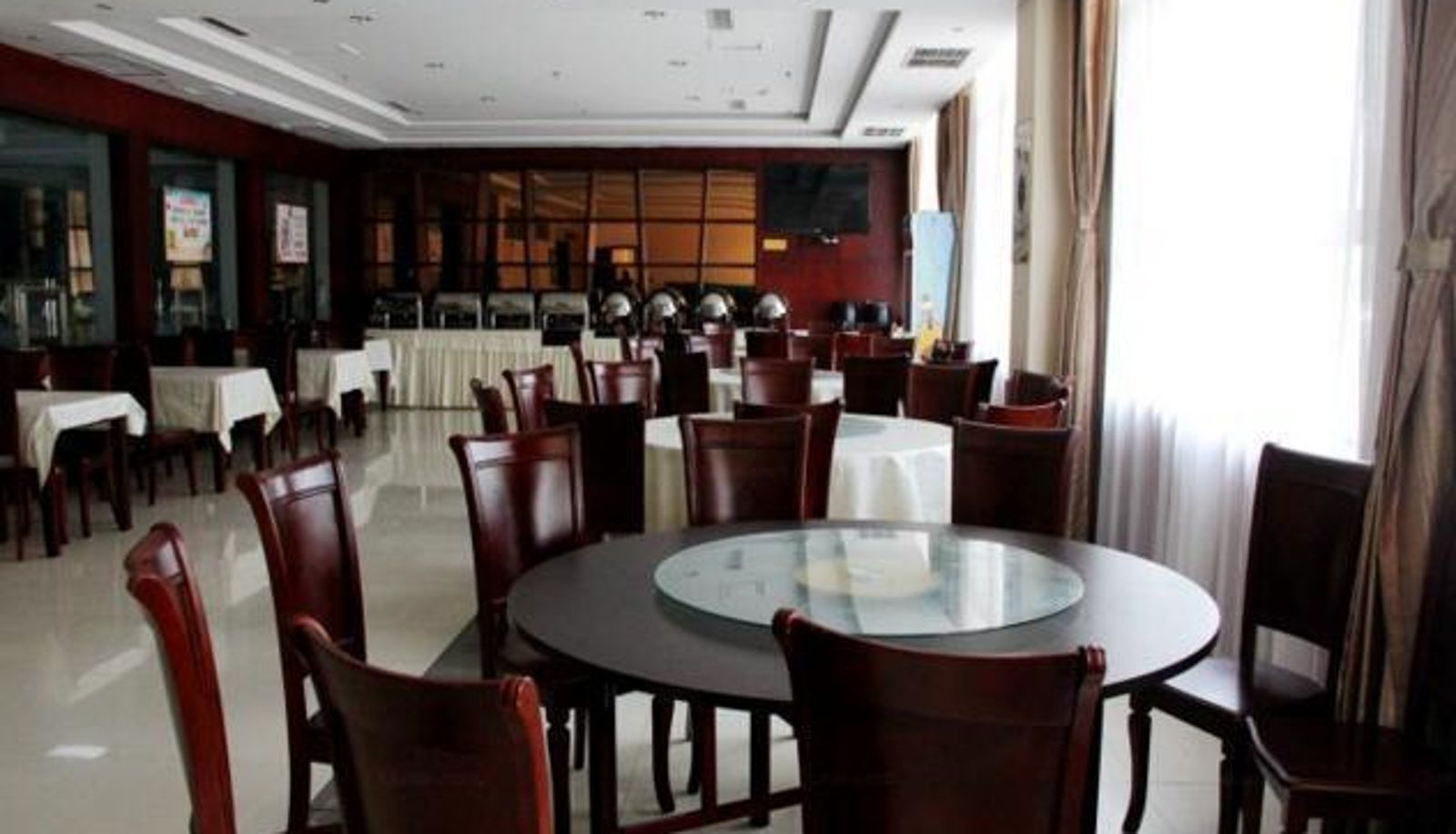 Zona exterior del hotel - Super 8 Hotel (Guanxian Xinhua Hospital Branch)