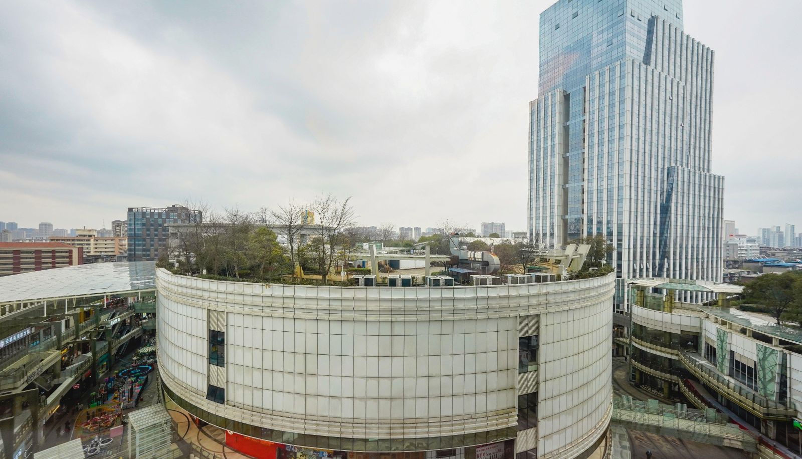 Informacje - Exit 4) Lan Guifang Hotel (Dream Times Xiejia Village Subway Station