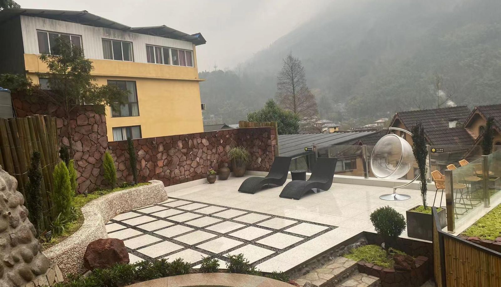 Area esterna dell'hotel - Roman Holiday Spa Villa