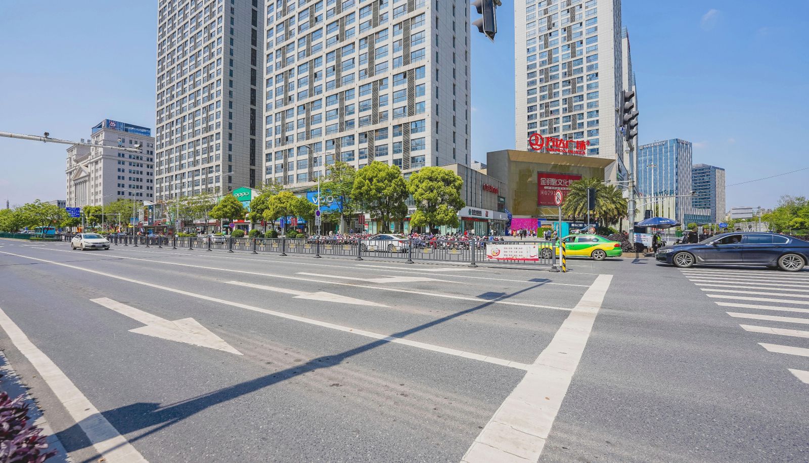 Info - Elegant House Selection · Cinema Hotel Apartment (Honggutan Wanda Store)
