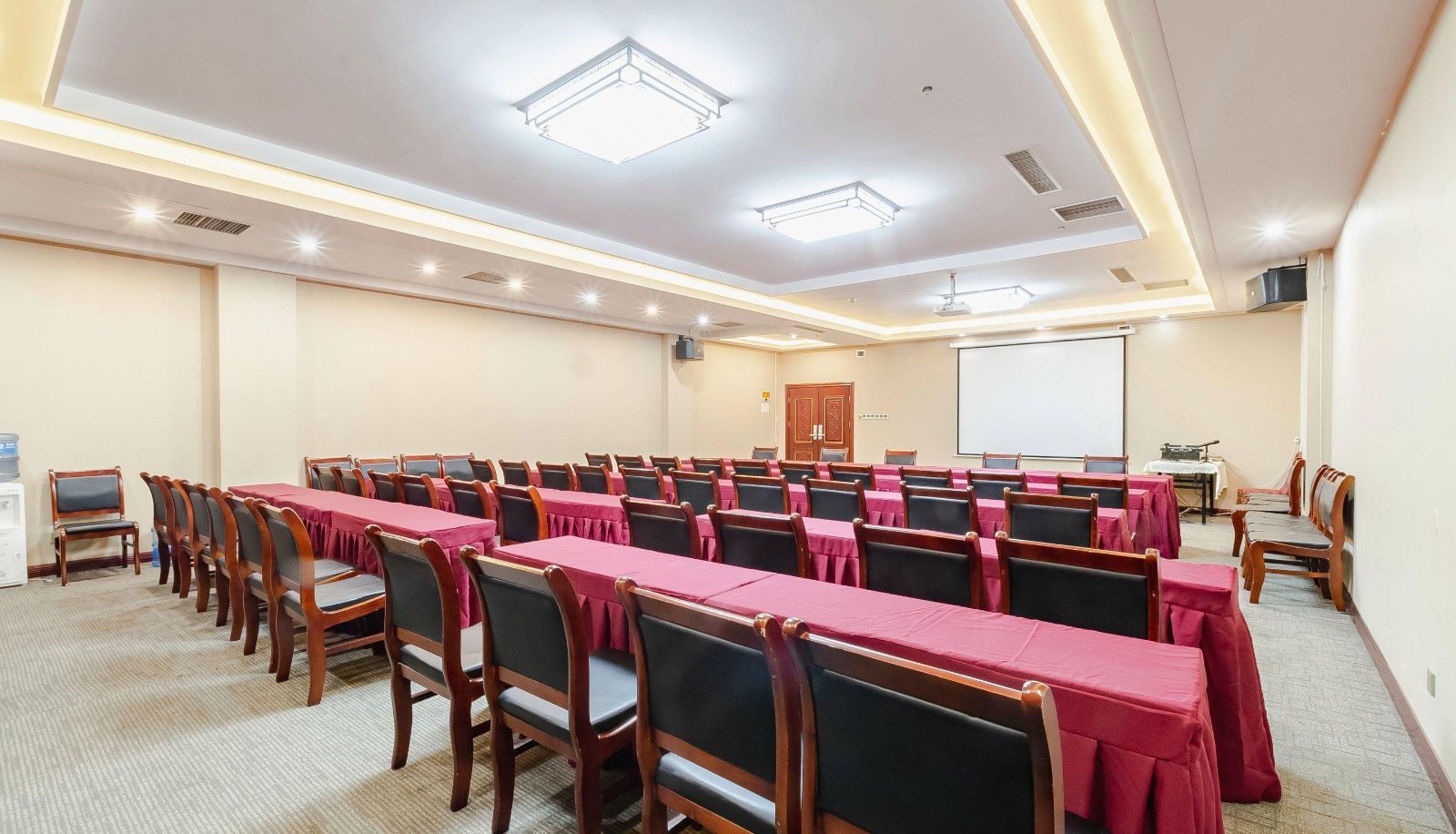 Zewnętrzna część hotelu - Sheraton Beijing