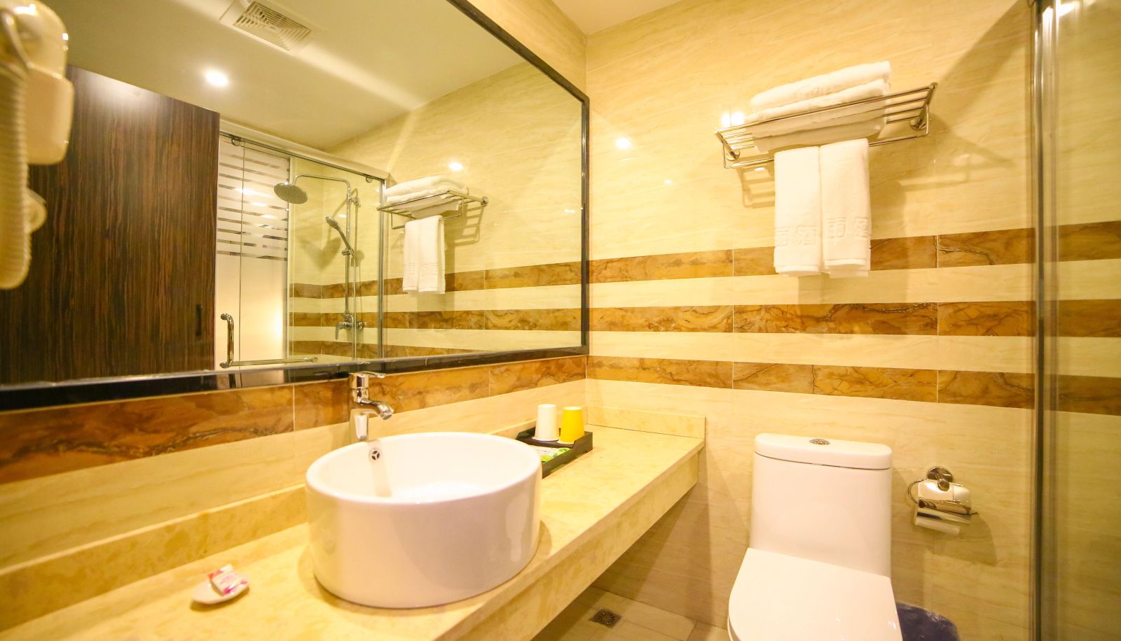 Buitenruimte van het hotel - Astor Meitu Hotel (East Gesian Road Store)