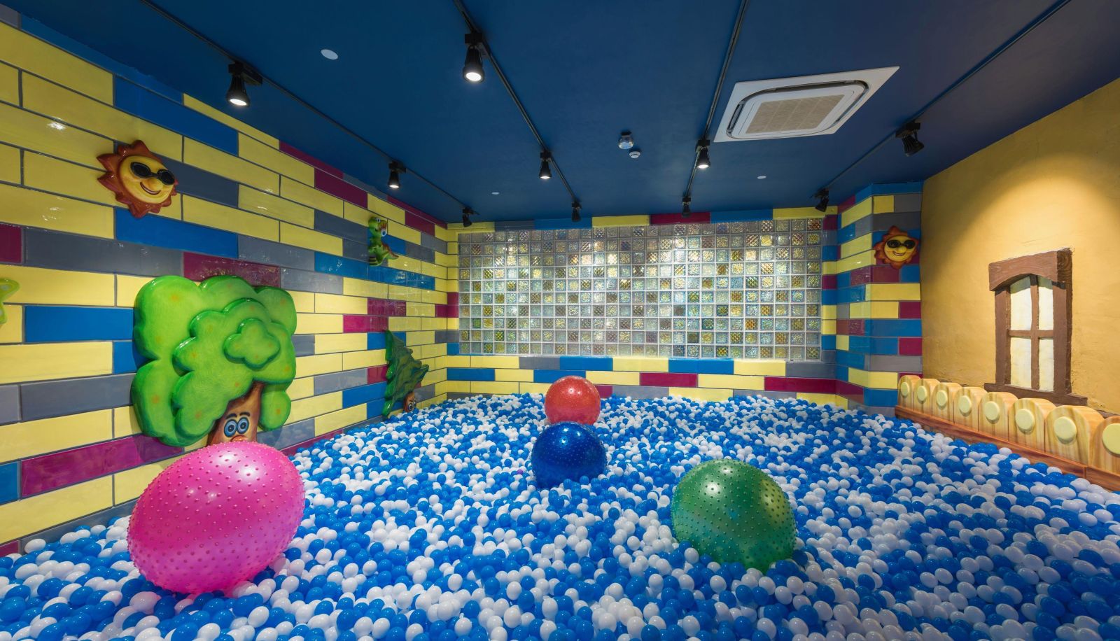 Info - Beijing Dingxiu Fairy Tale Parent-Child Hotel