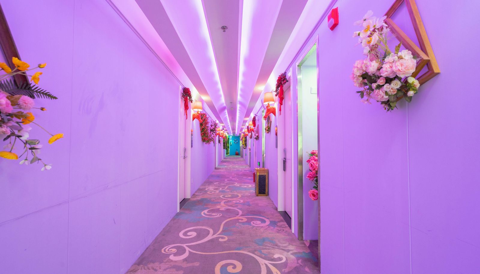 Area esterna dell'hotel - V8 Smart Hotel (Shanghai Business School Store)