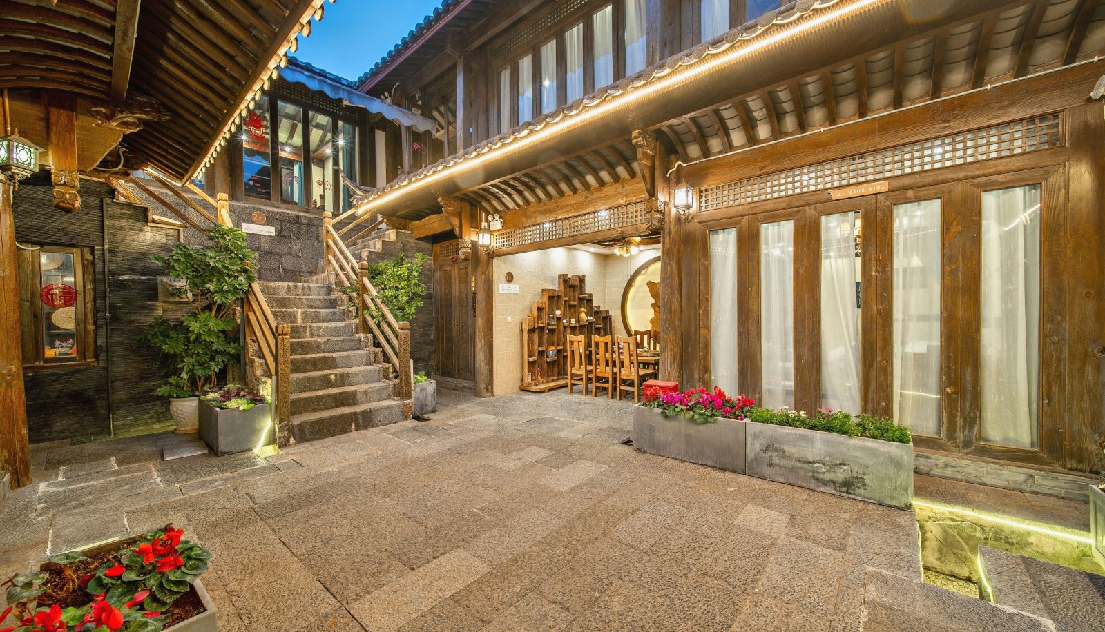 Area esterna dell'hotel - Lijiang Baimali Scenic Resort Courtyard (Gucheng Mufu Store)
