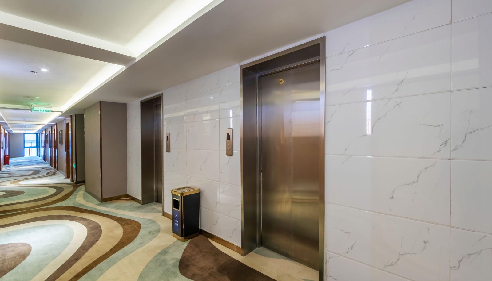 Buitenruimte van het hotel - Zhe · Fei Hotel (Beijing Happy Valley Wufangqiao Store)