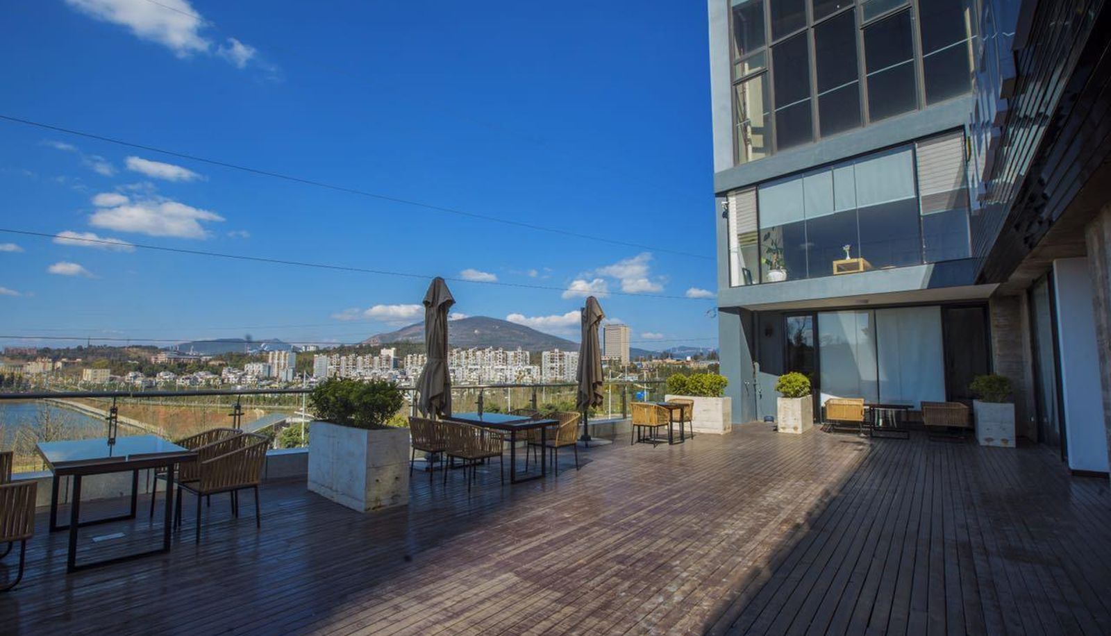 Hotel outdoor area - Elegant Art E-sports Theme Hotel