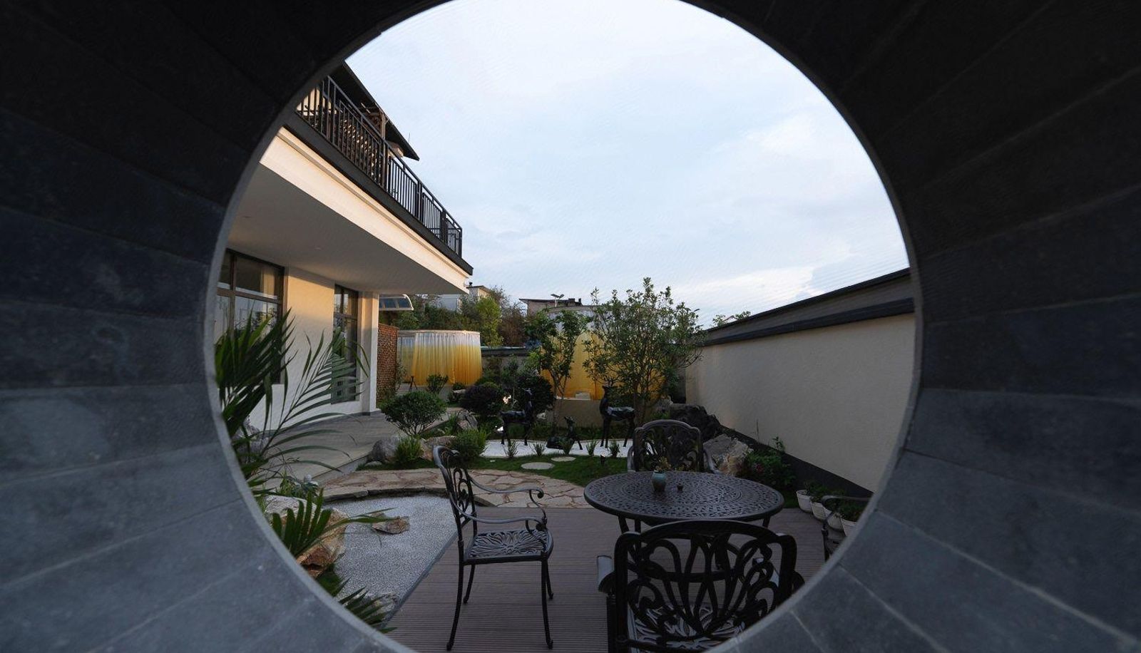 Zona exterior del hotel - Qianxun Hot Spring Courtyard Hotel