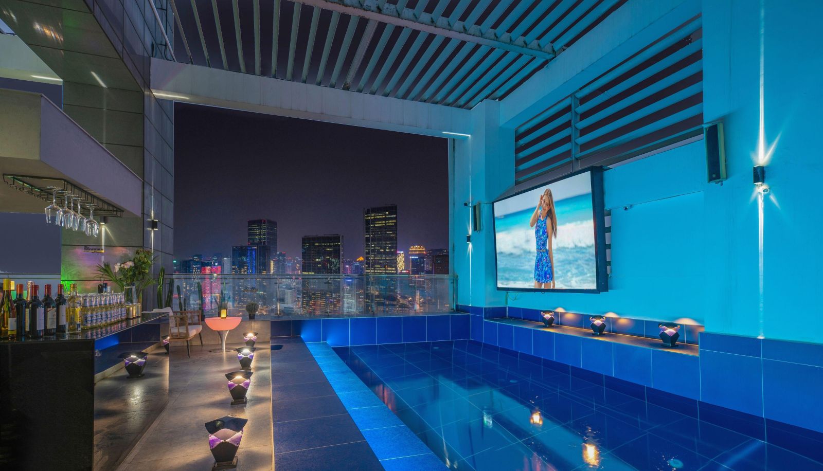 Area esterna dell'hotel - Cloud Wellkin · Night View Projection Resort Apartment (Taikoo Li Store)