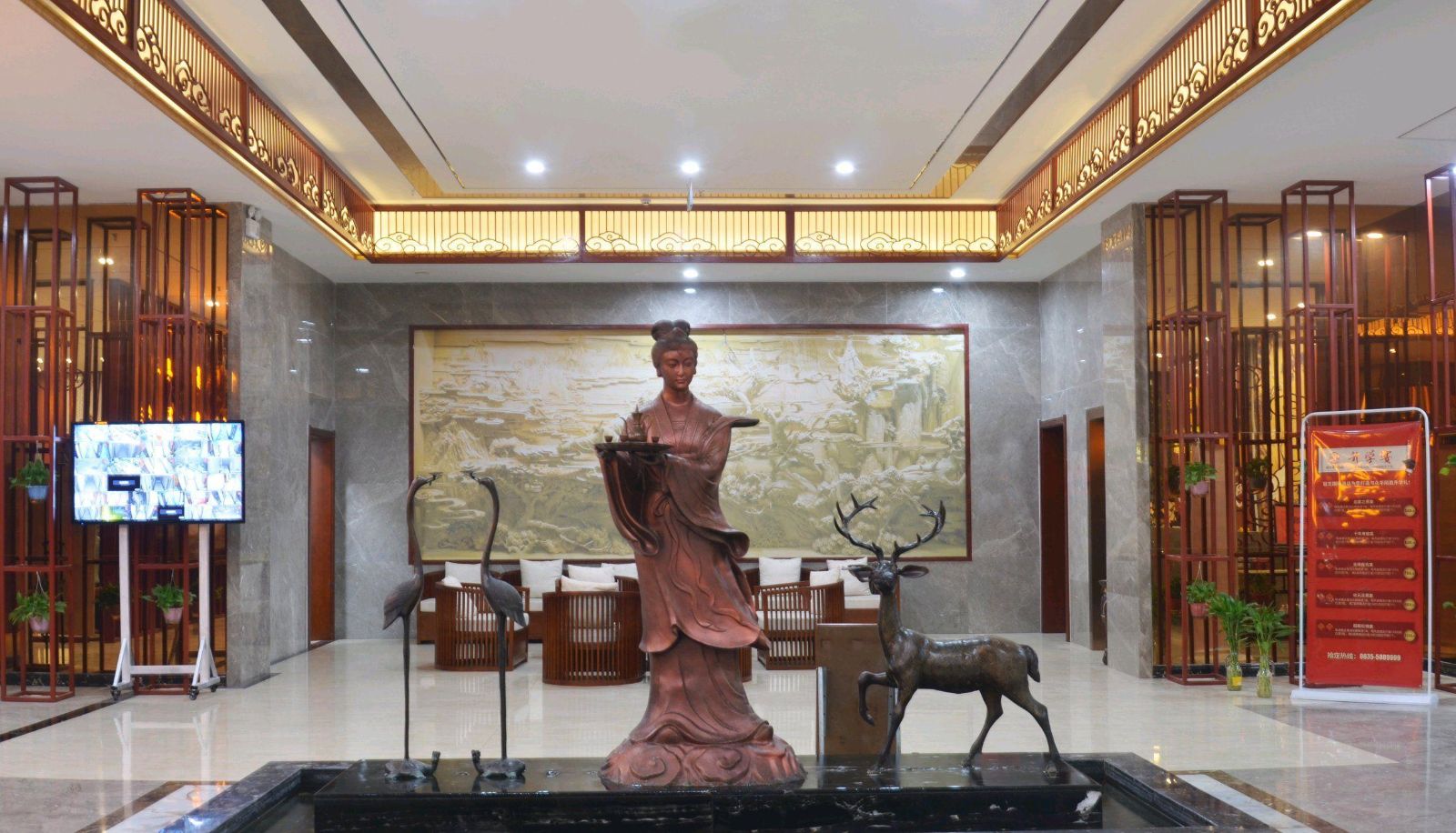 Zona exterior del hotel - Huayi Hotel  Railway Station Home Inn - Guanxian Bus Station