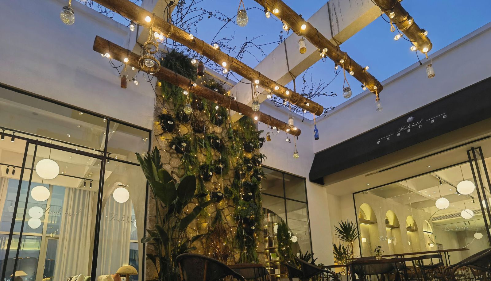 Area esterna dell'hotel - Tivoli Terrace Hotel (Exhibition Center Store)