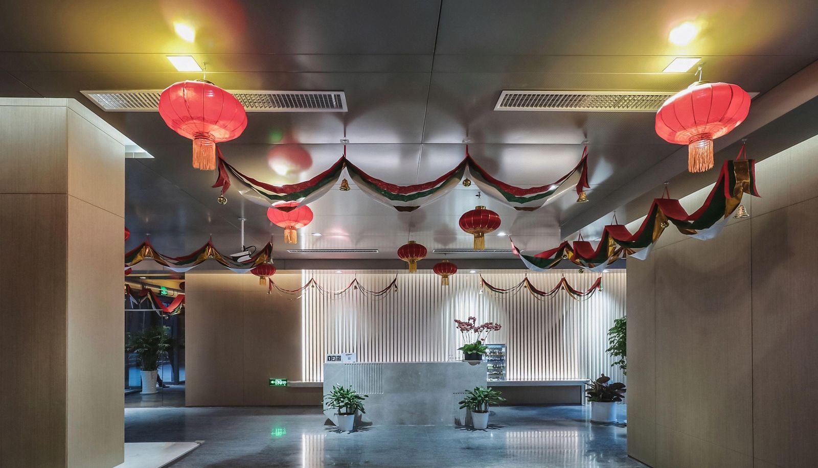 Hotel outdoor area - Wutong Apartment · Cinema Apartment (Tianlongsi Metro Station Store)