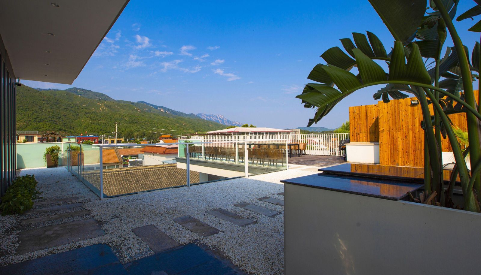Hotel Außenbreich - Looking for the Juche Manni Courtyard