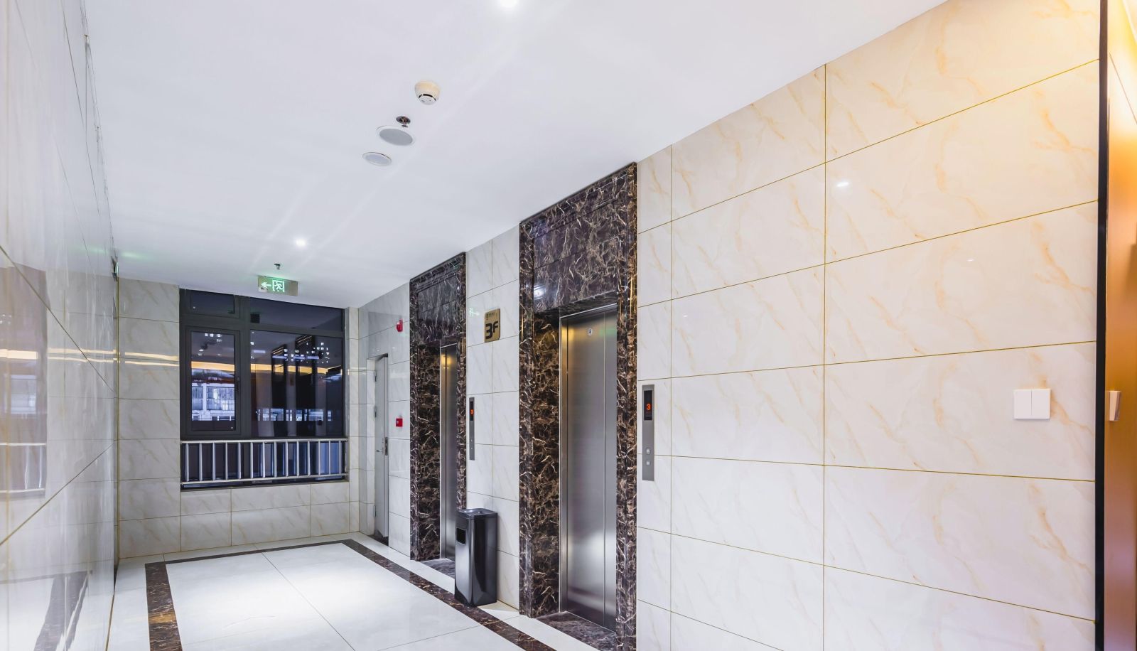 Zewnętrzna część hotelu - Huangdao District) Qingdao Zhisheng Jinyu Hotel (West Coast Xin'an Wanda Plaza Branch