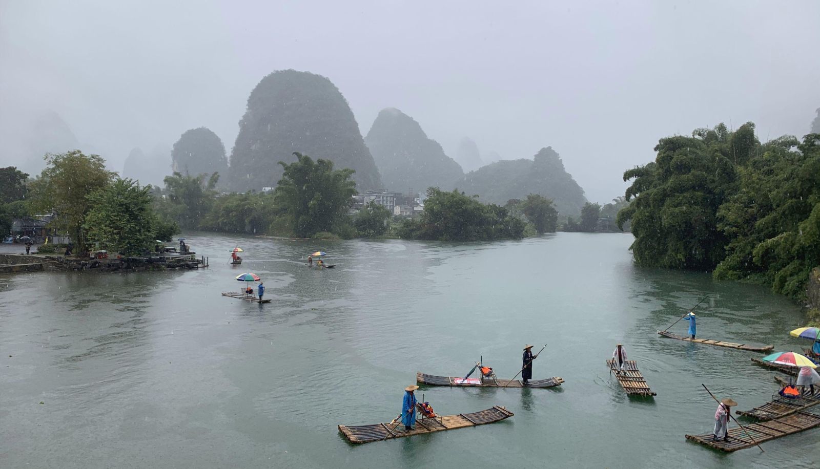 Info - First sight of Shanshe · Yishan Panorama Hotel (Yangshuo West Street Store)