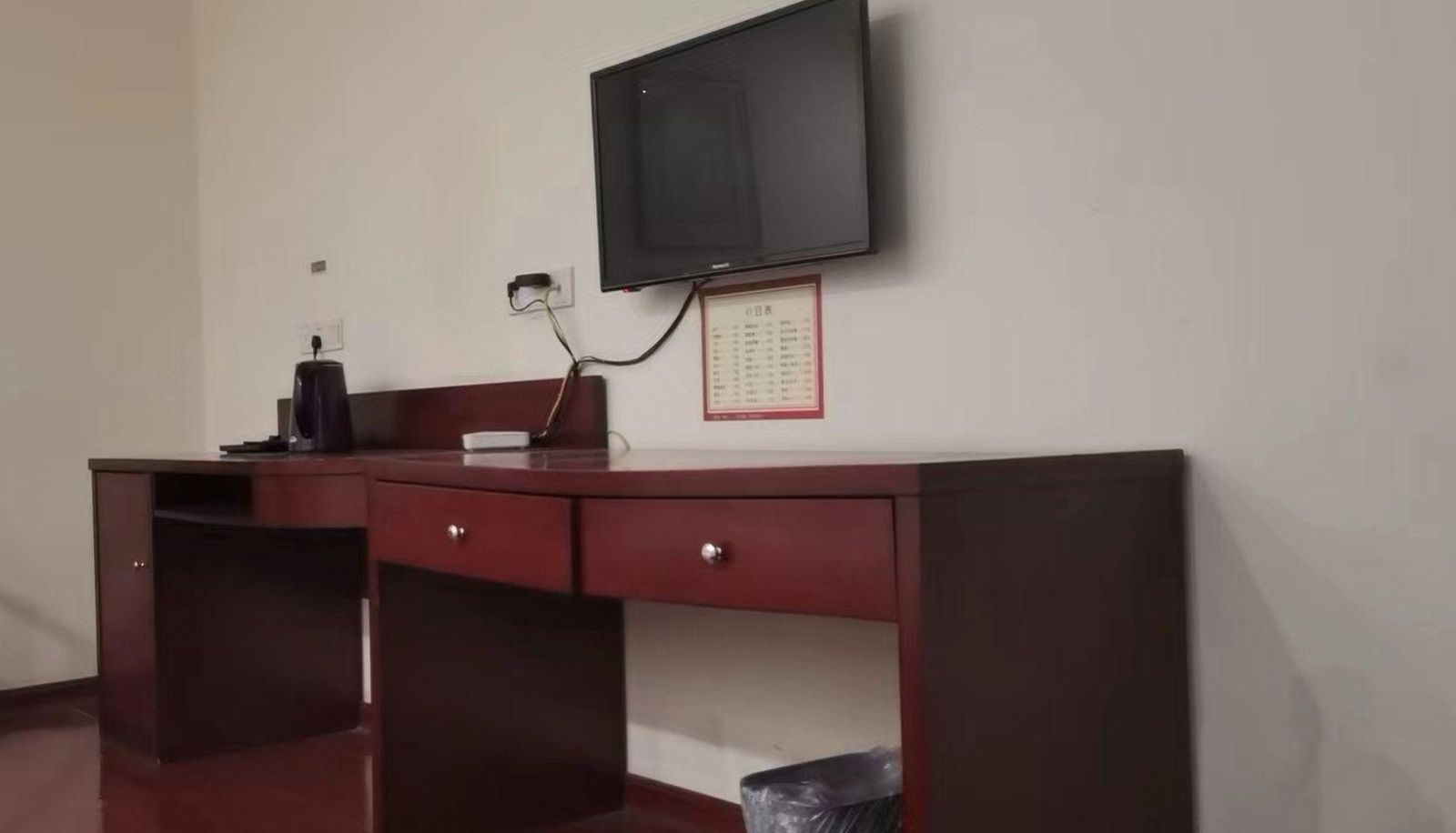 Area esterna dell'hotel - Tuwo Holiday Inn (Yancheng Sheyang Bus Station Store)