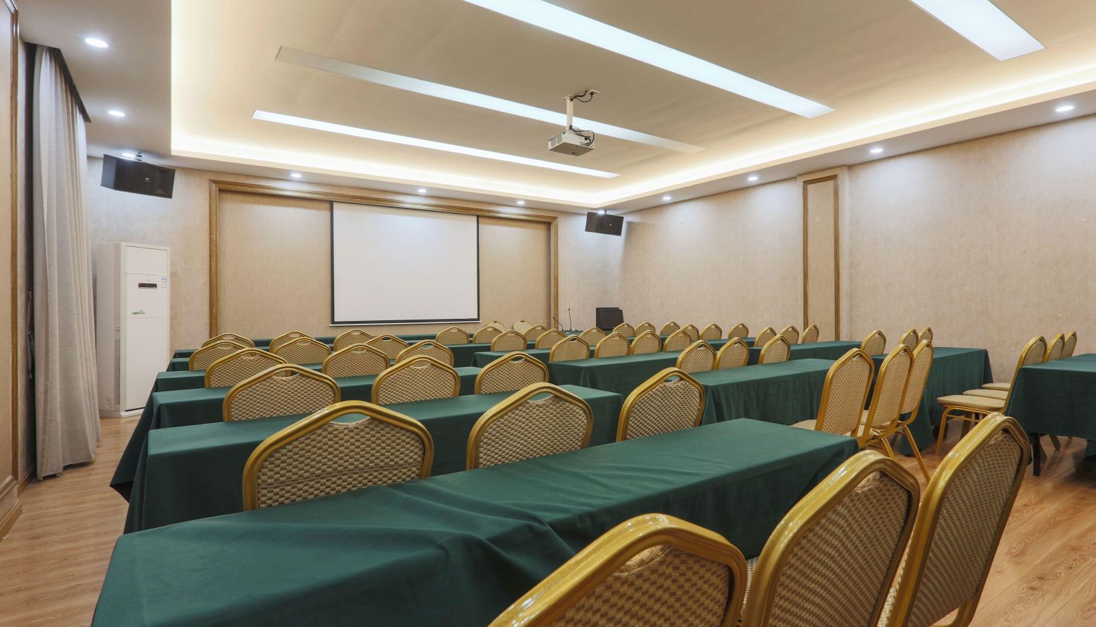 Zona exterior del hotel - Auchan · Kuanglu Intimate Service Hotel (Jiujiang Sidou Store)