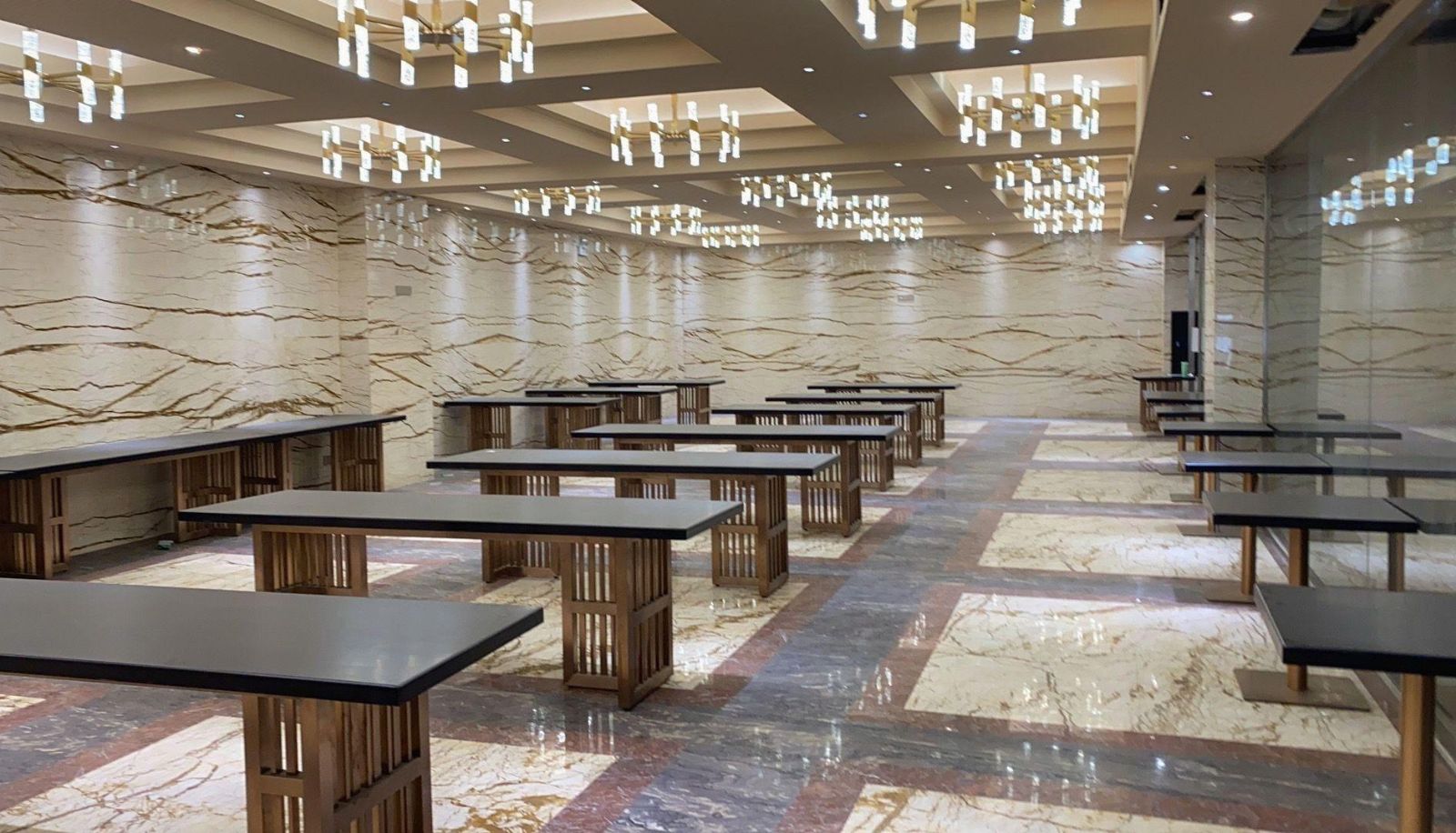Hotel outdoor area - Guangzhou John Da International (Hanxi Changlong Subway Station Branch)
