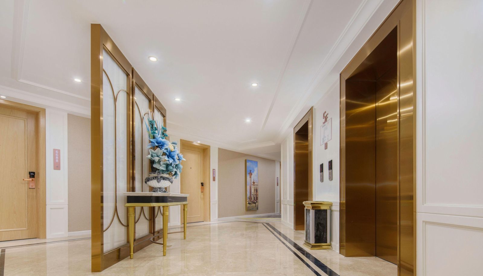 Buitenruimte van het hotel - Vienna Hotel (Taishan Street Branch of Urumqi high speed railway station)