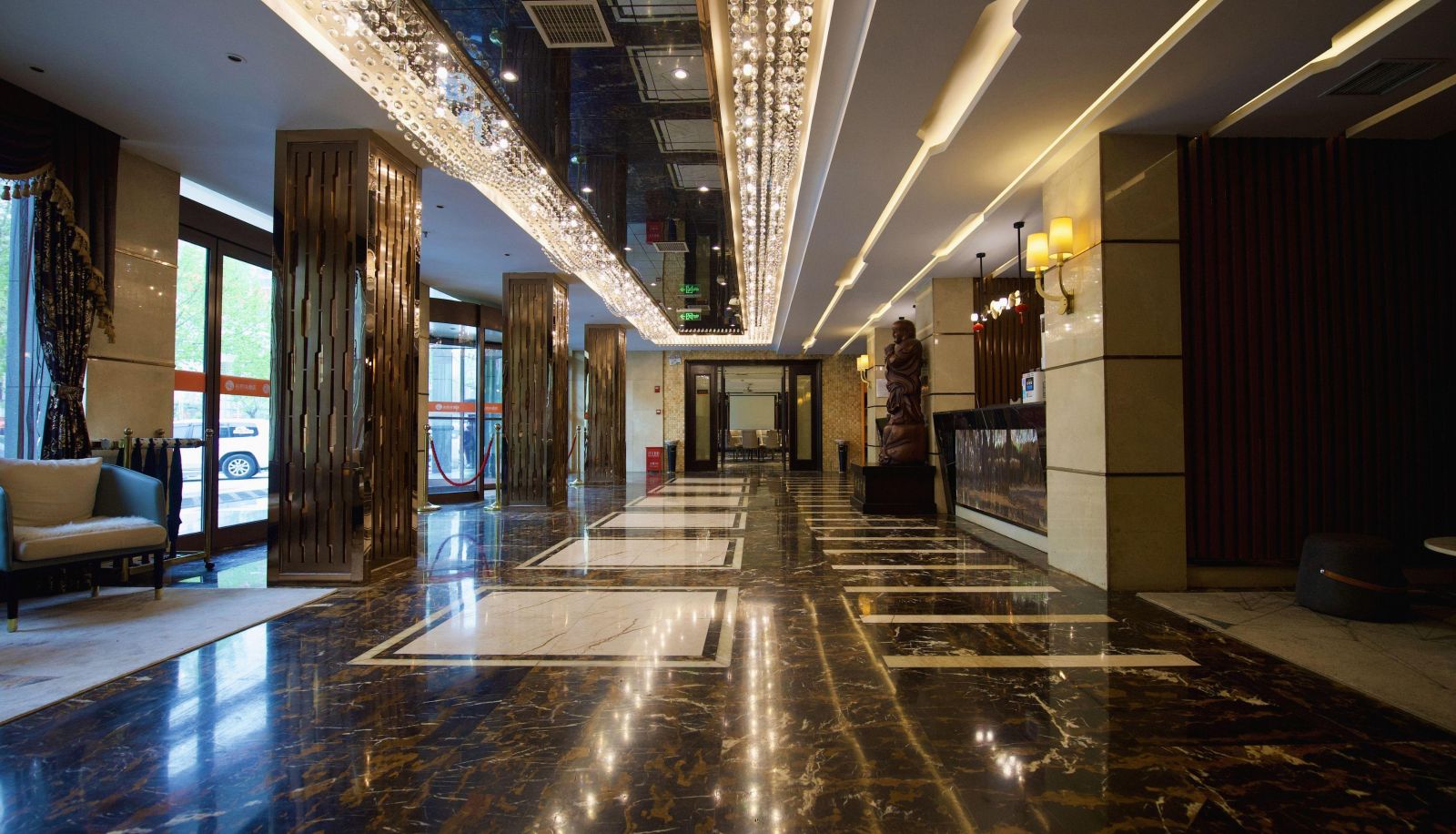 Zewnętrzna część hotelu - Jiaxin Garden Hotel (Changge East Turntable Store)