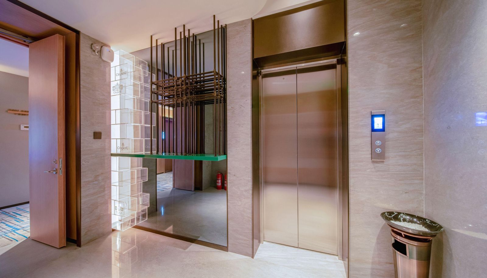 Zewnętrzna część hotelu - Liman Jiebaina Hotel (Binhai Square Yantai Station Store)