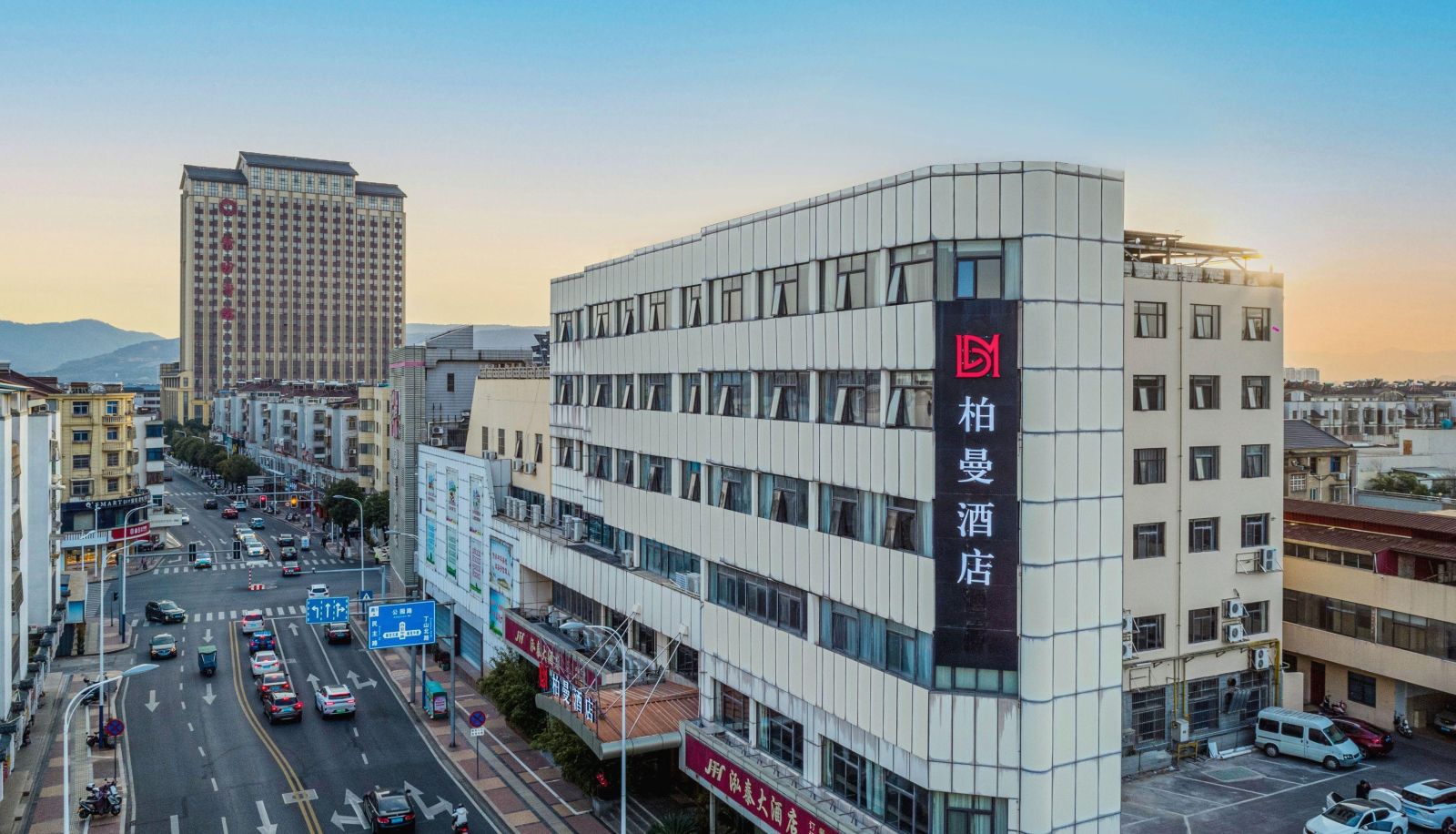 Informacje - Baiman Hotel (Yixing Dingshan Ceramic Museum Store)