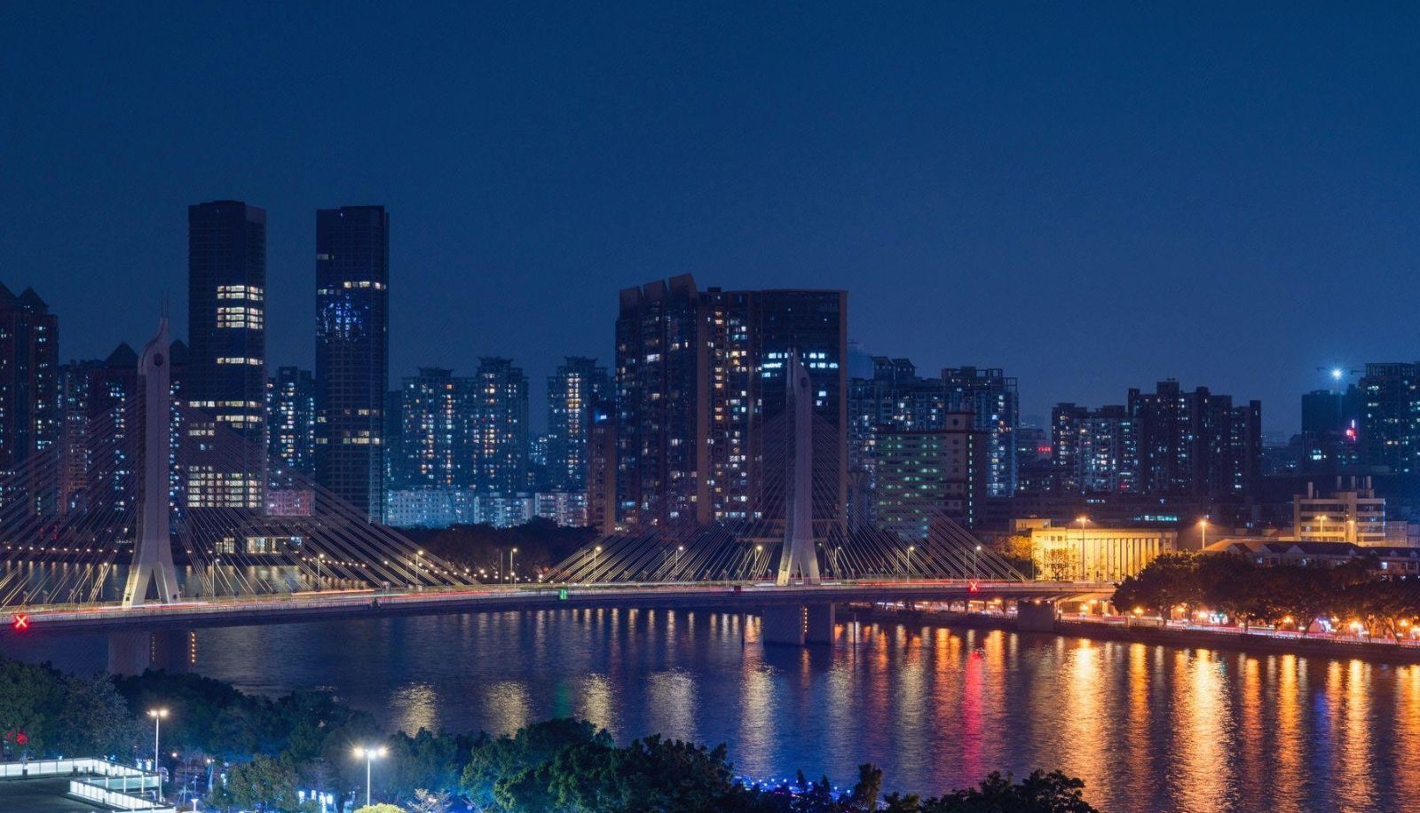 Info - Yishang Hotel (Guangzhou East Lake the Pearl River Night Tour Harbor City Store)