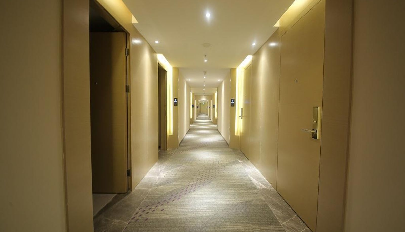 Buitenruimte van het hotel - Li Feng Hotel (Xiamen Zhongshan Road Pedestrian Street Zhenhai Road Subway Station Store)