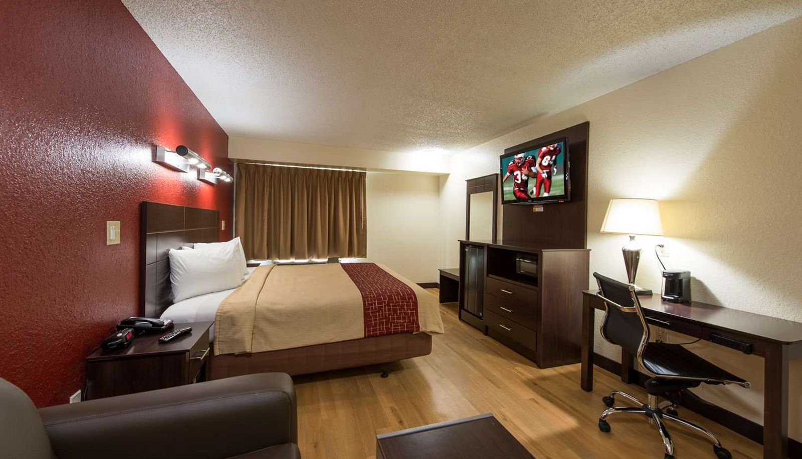 Zimmer - Red Roof Inn Houston - Brookhollow