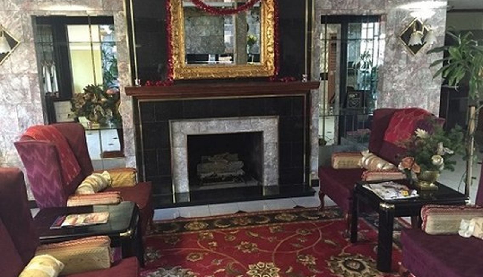 Hal - Bellevue Hotel and Suites