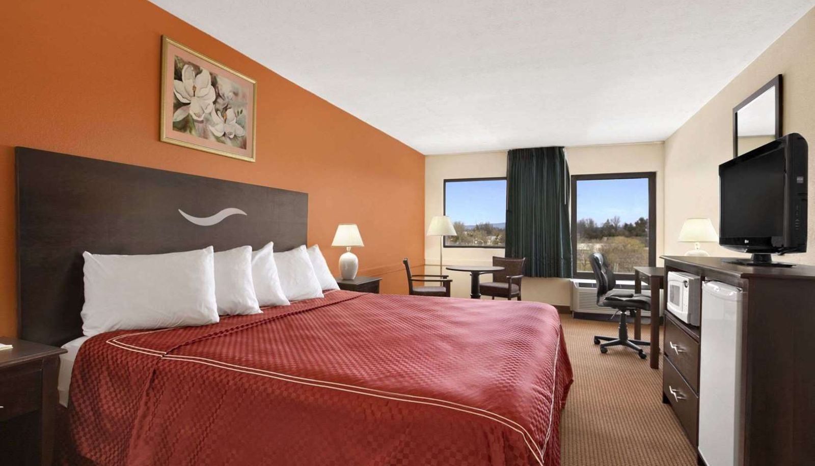 Zimmer - Spark by Hilton Harrisonburg University Area