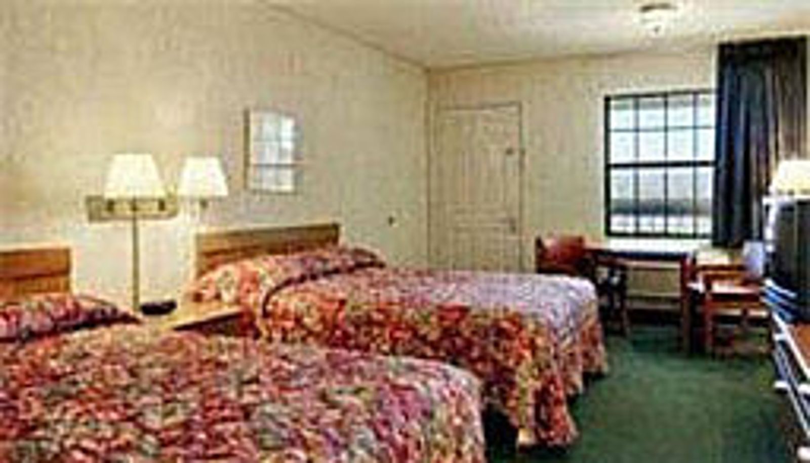 Room - Knights Inn Junction