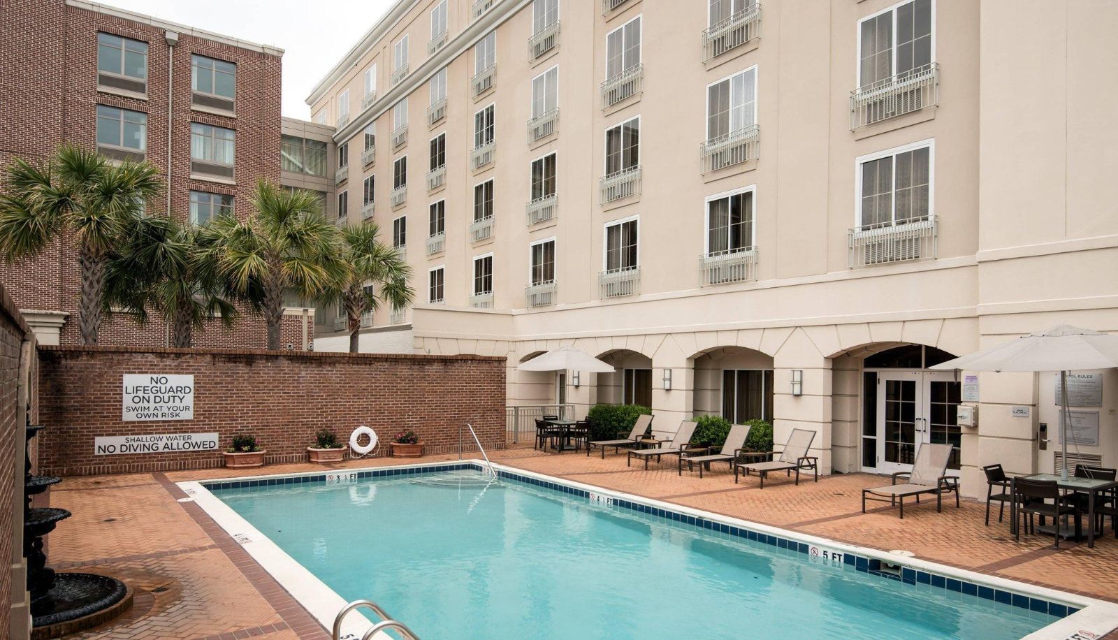 Hotel Courtyard Charleston Historic District