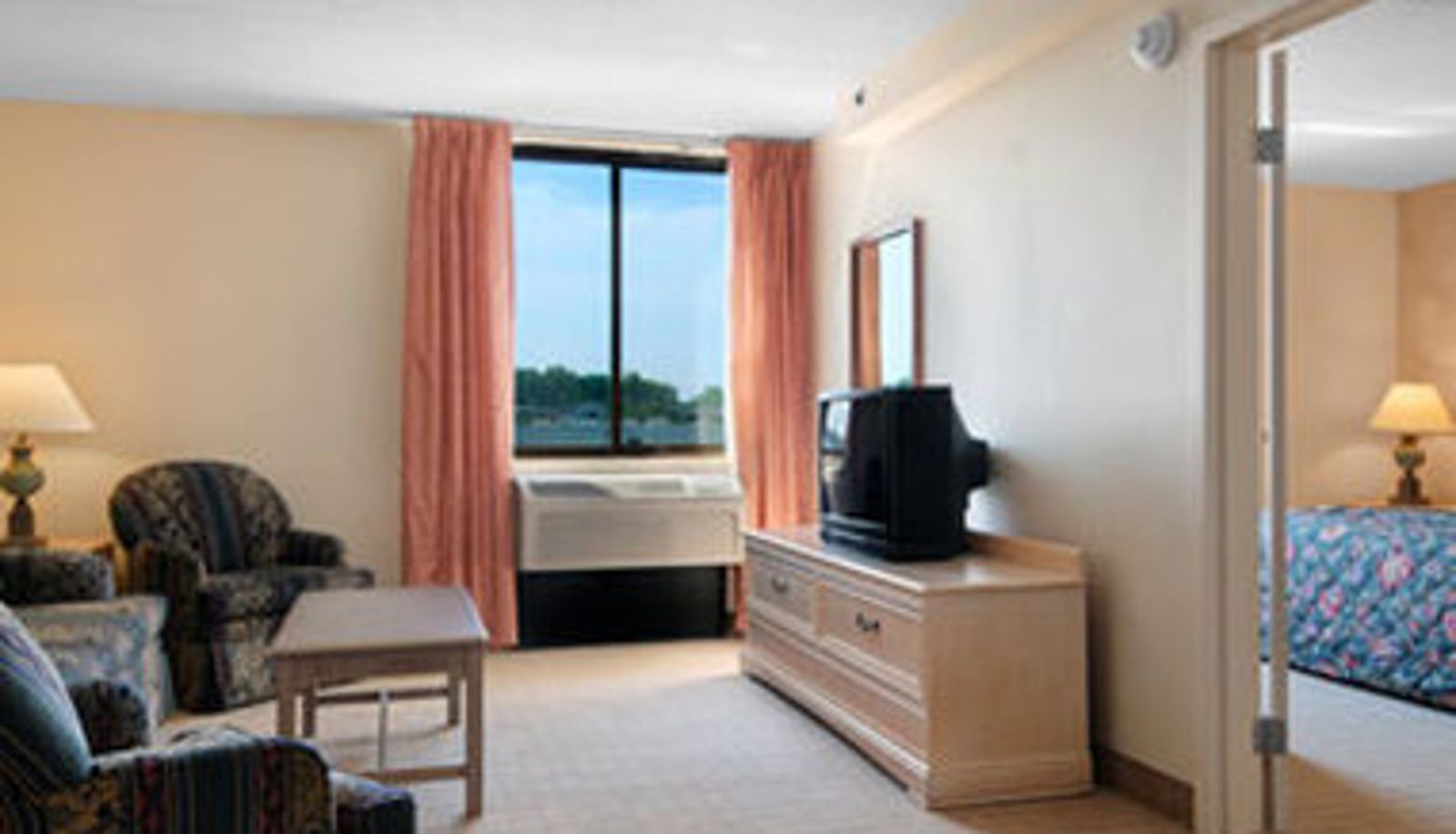 Room - Fairbridge Hotel Cleveland East