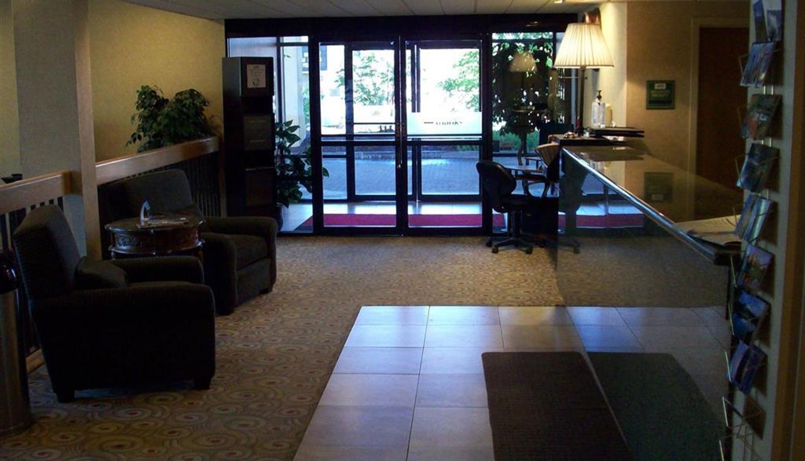 Hal - Bend Inn & Suites