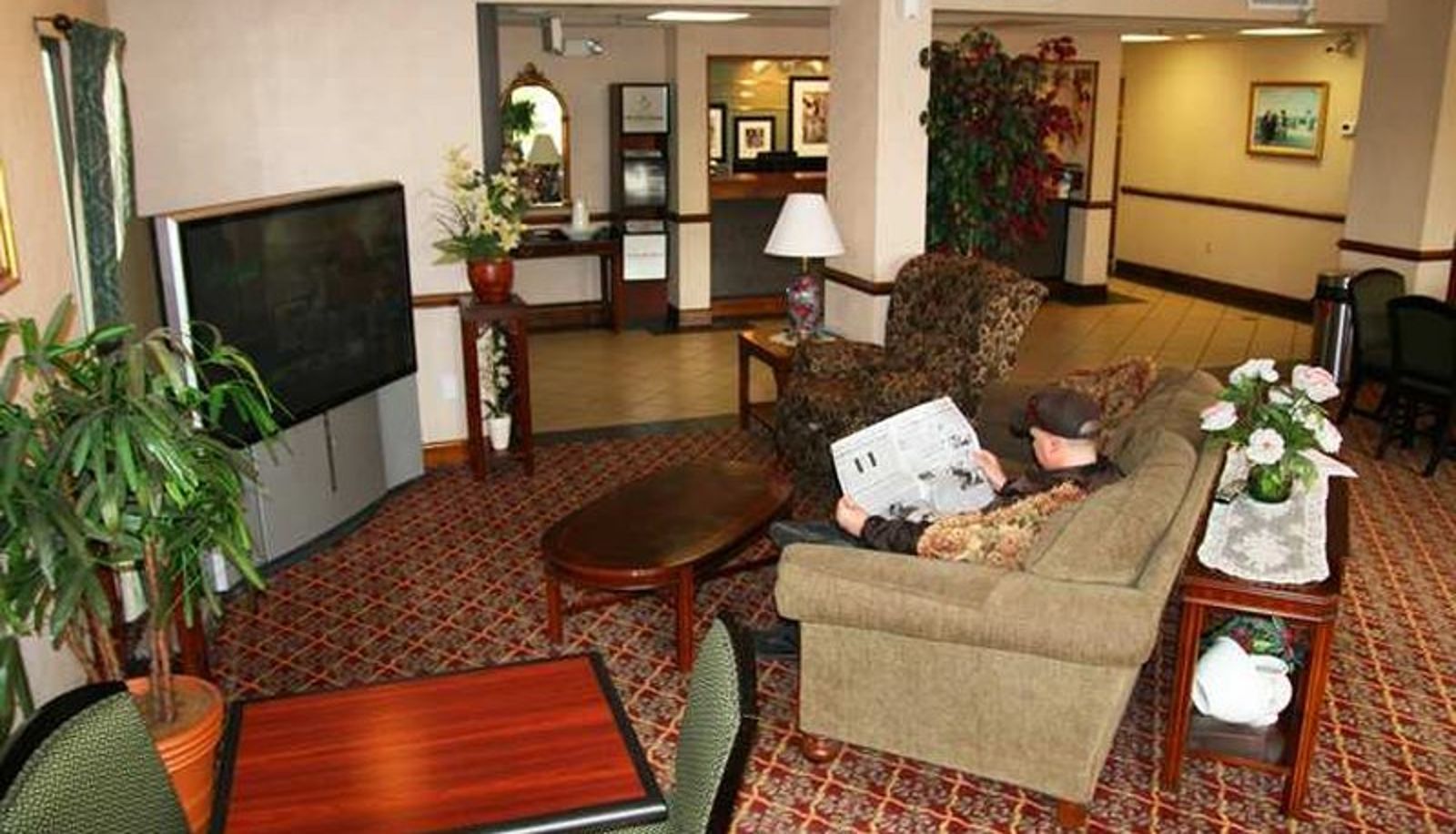 Hall - Stay Suites of America - Crestview