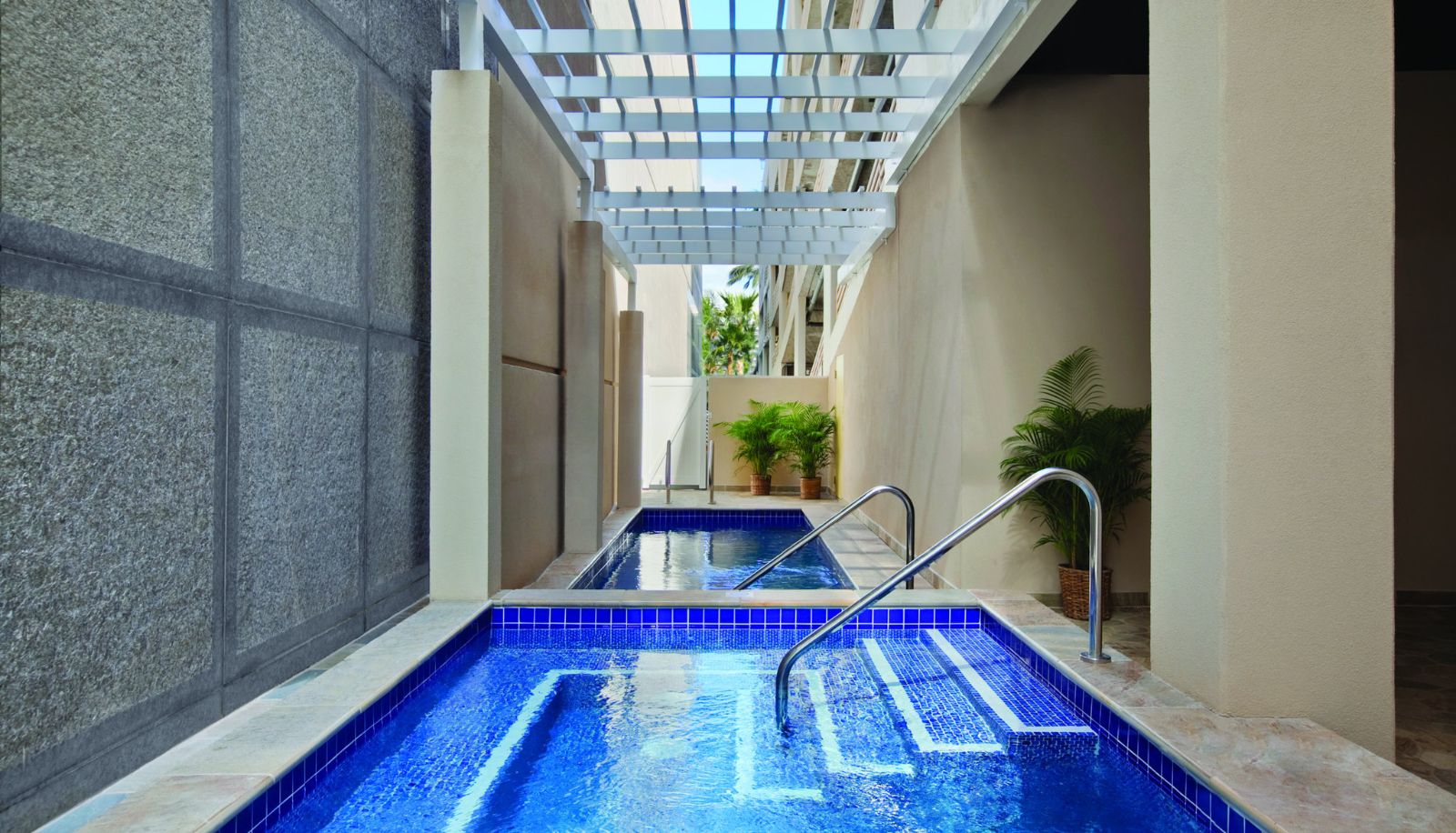 Pool - OHANA Waikiki Malia