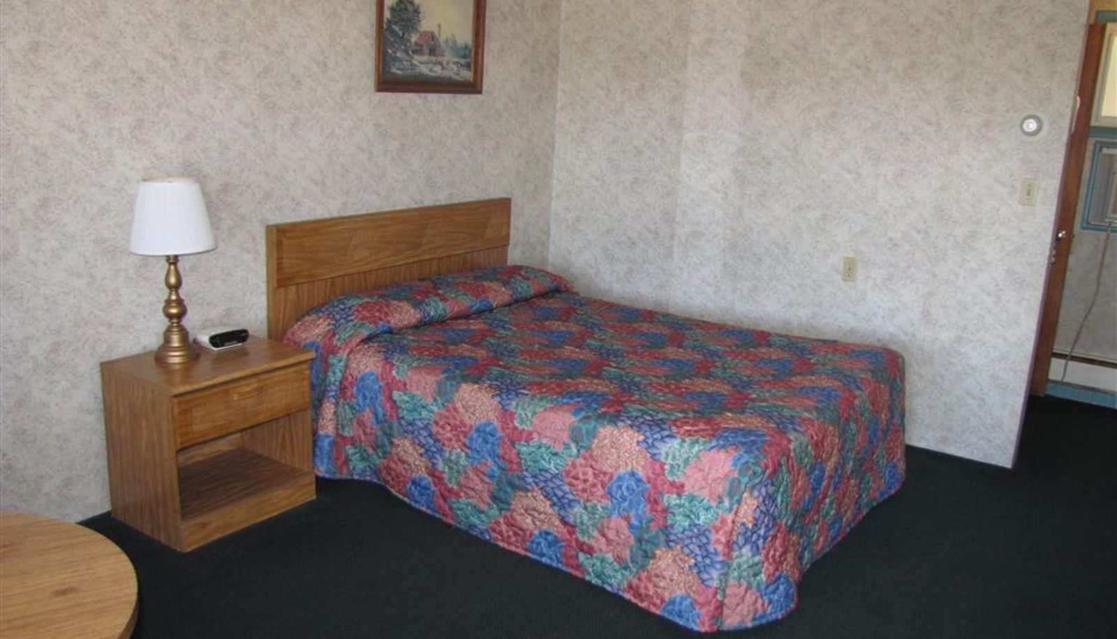 Room - Budget Inn