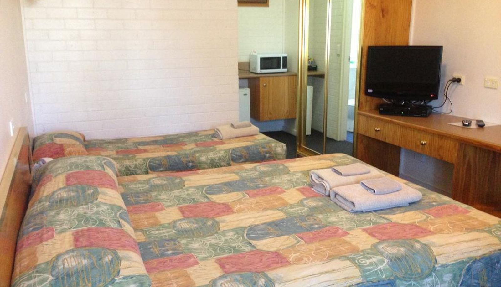 Info - Colonial Motor Lodge