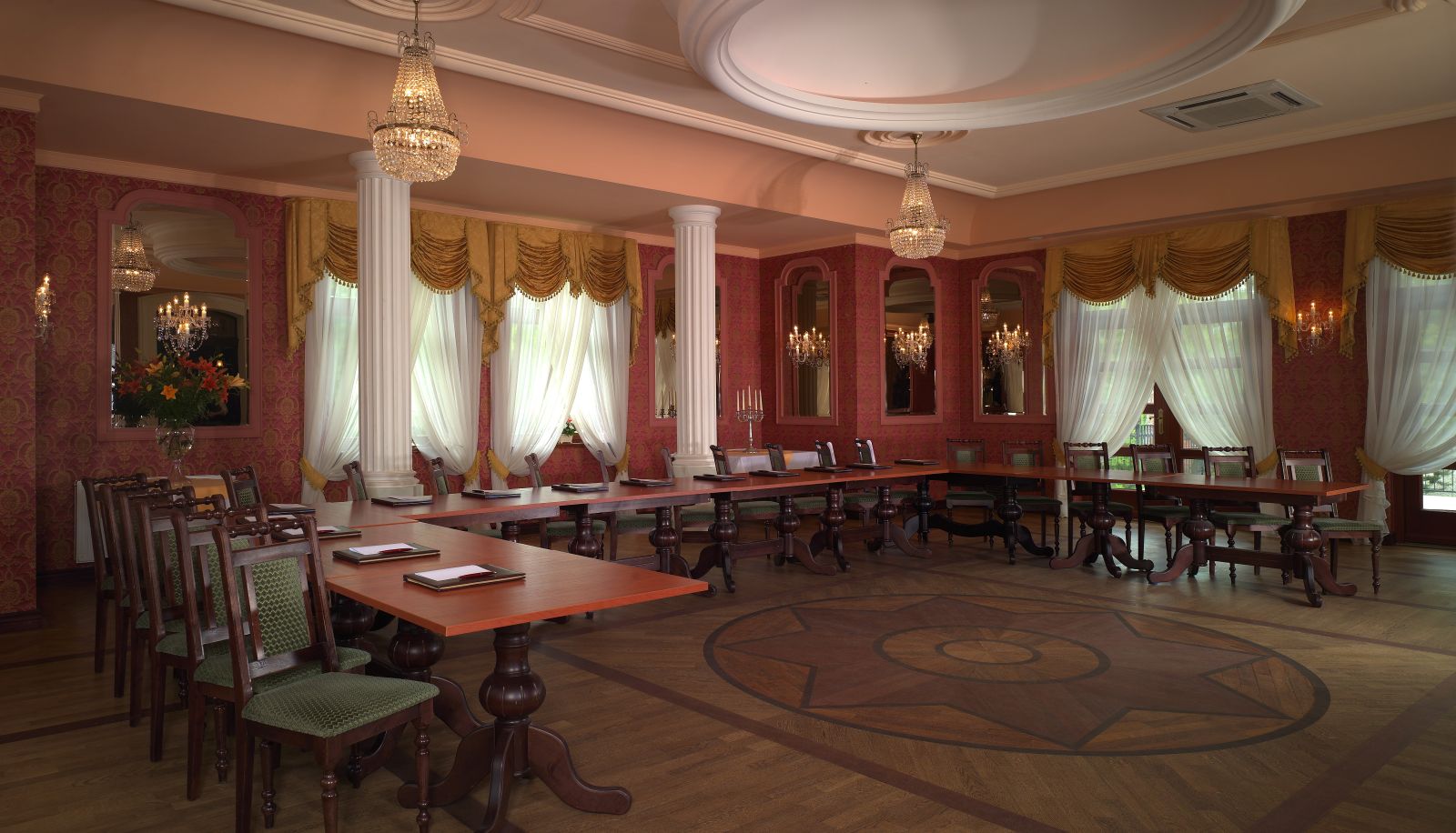Ballzimmer - Bugatti Hotel