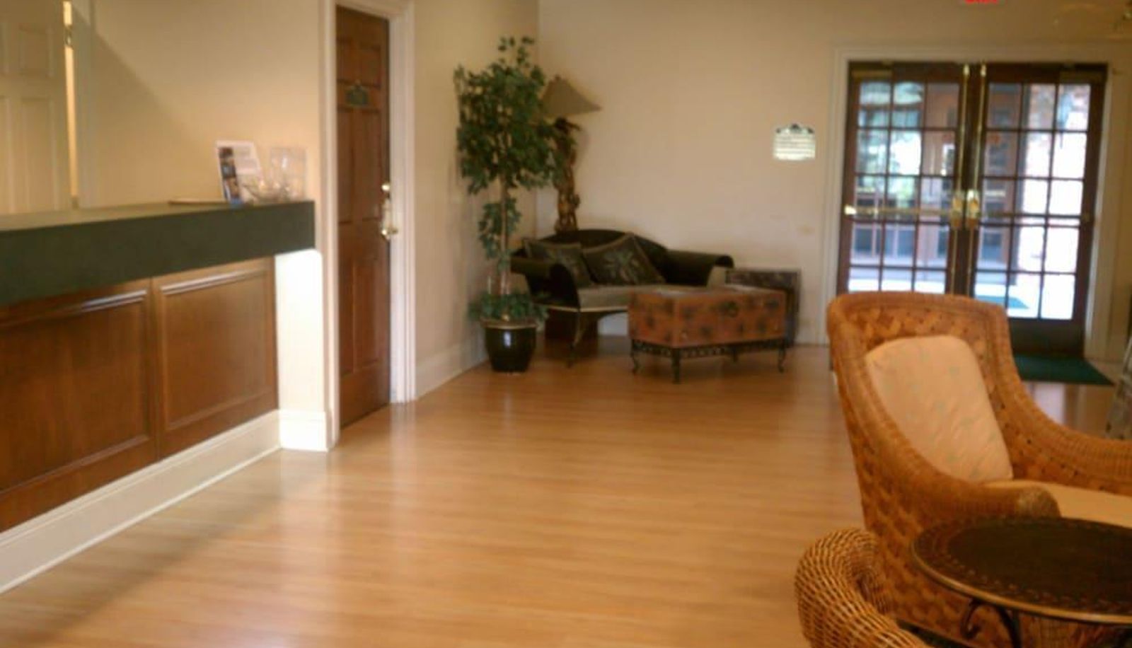 Hall - Richmond Suites